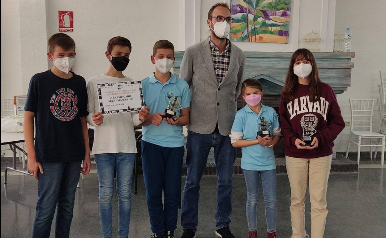 David, Hugo, Raúl, Pedro, Carla y Pilar