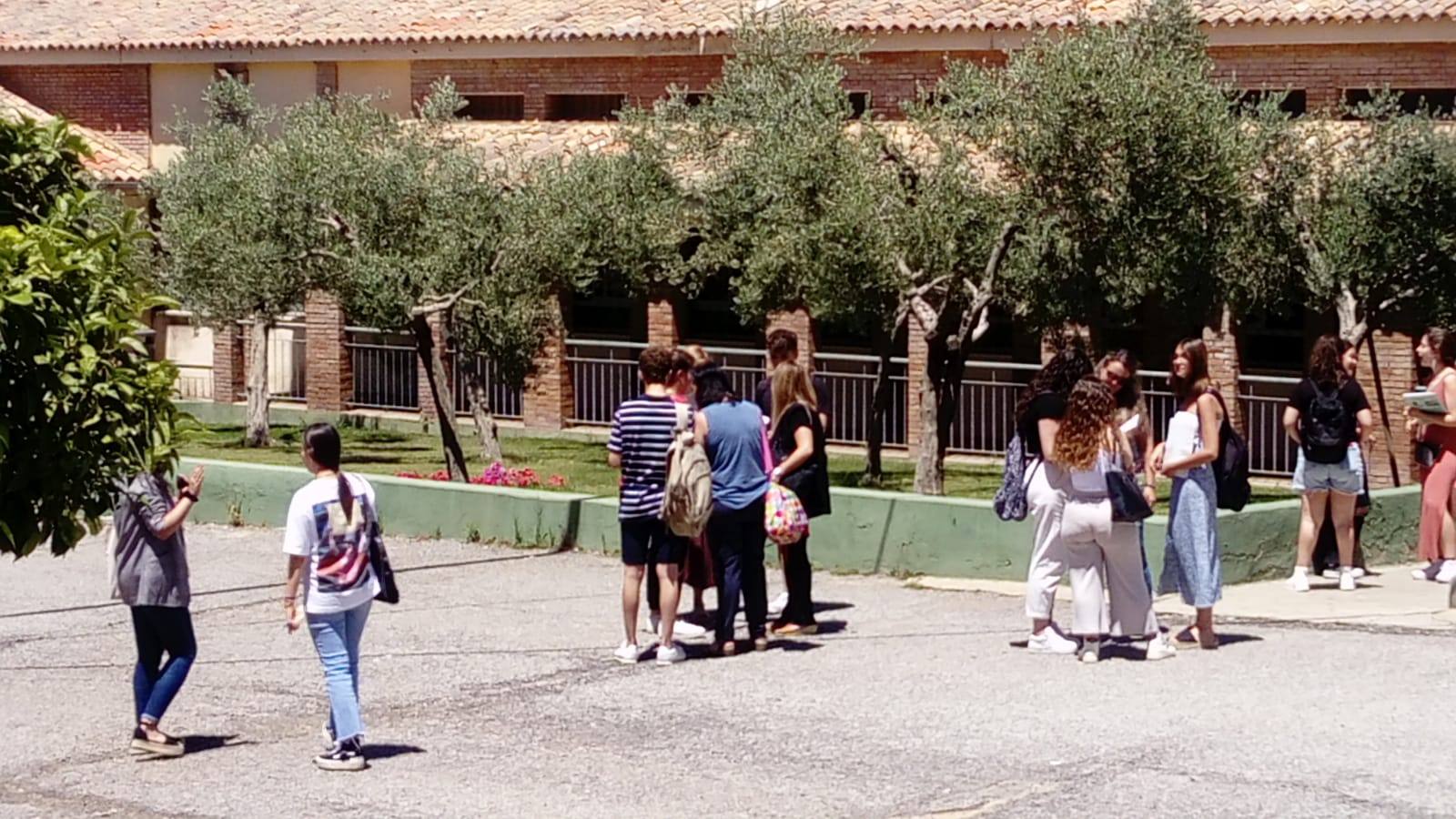 Los estudiantes en la sede el IES Suárez de figueroa 