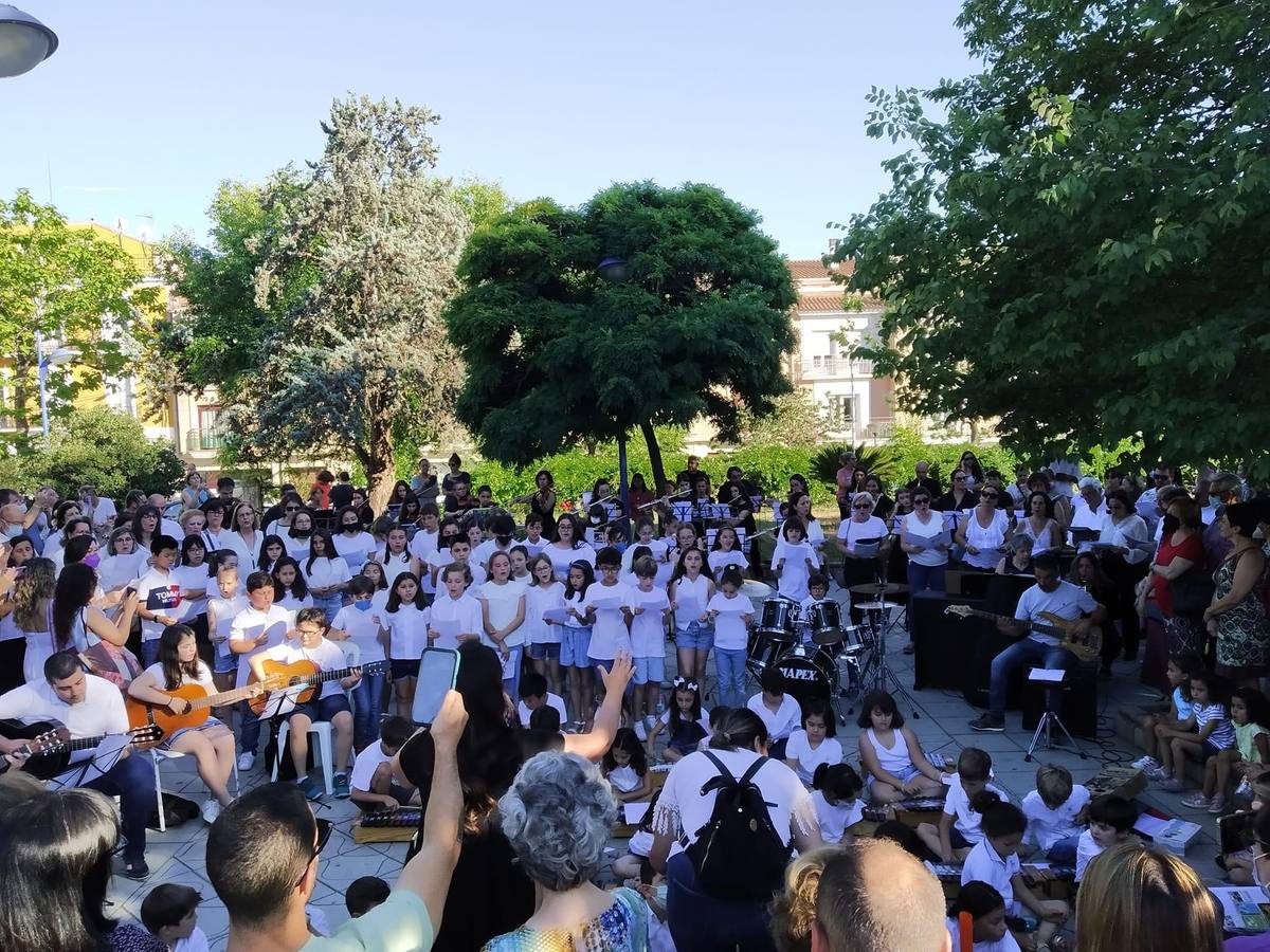 Conciertos de los alumnos en la Plaza de España 