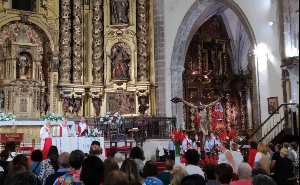 Cientos de personas celebraron el último día de la Novena Cristo del Rosario