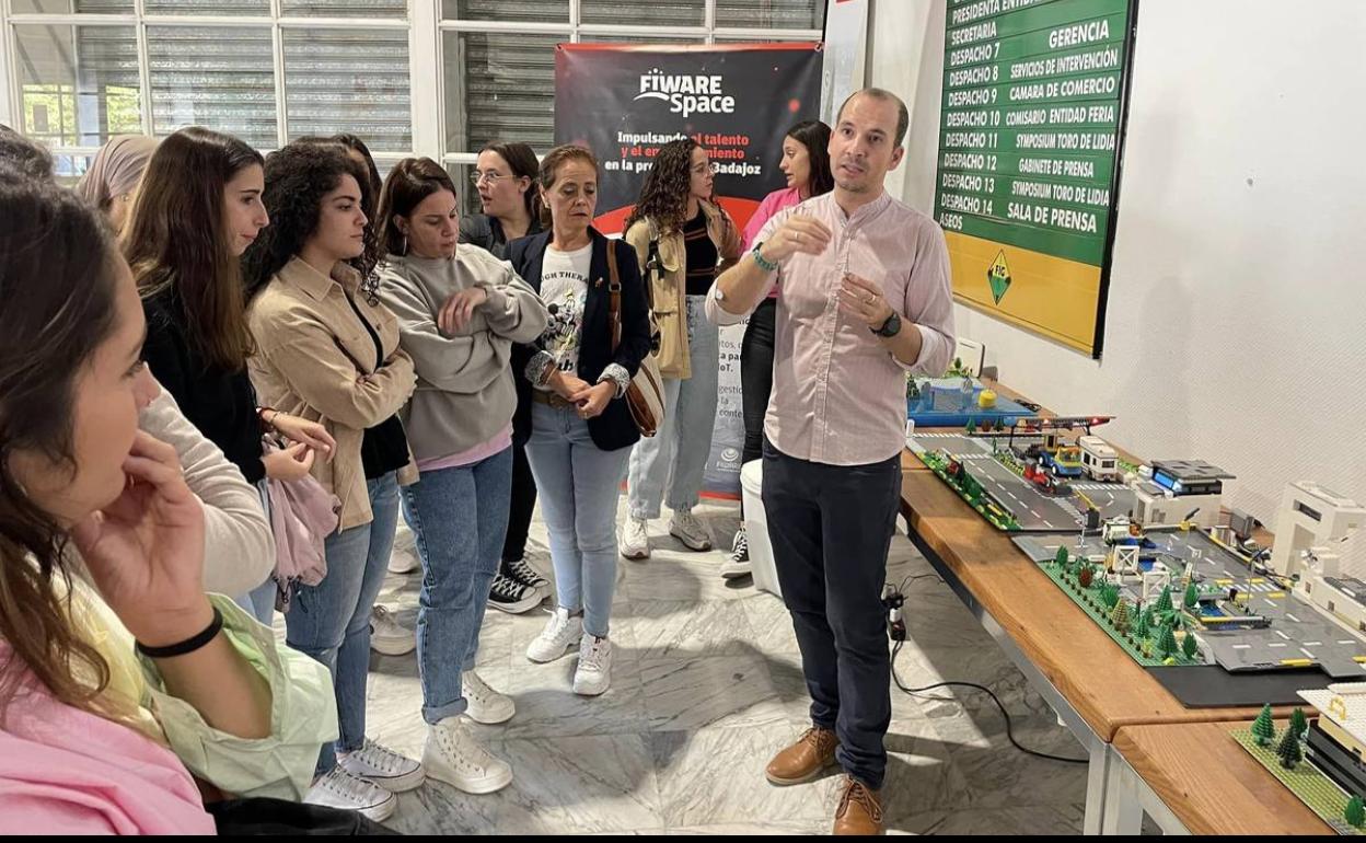 Unas 300 personas participaron en las actividades de Provincia Digital de Diputación de Badajoz