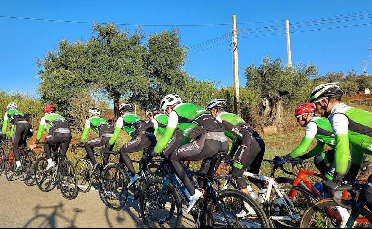 Entrenamiento del equipo durante la concentración celebrada en Zafra 