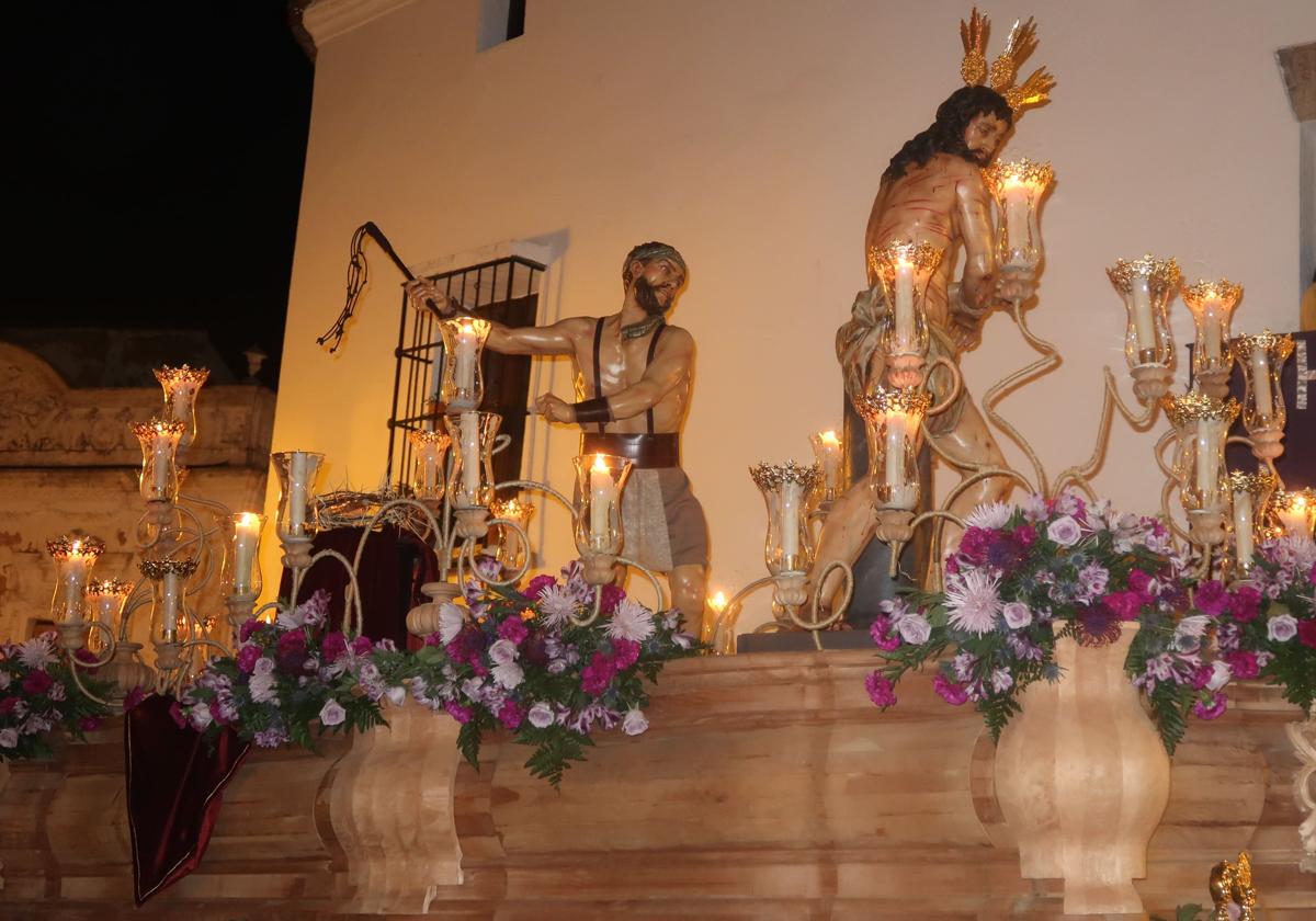 El paso del 'Amarrao', que estrenó la figura del flagelante