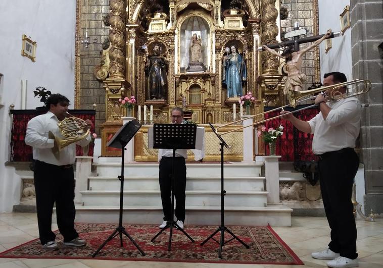 Brass Trío ofreció un concierto con motivo de los 40 años del Estatuto de Autonomía
