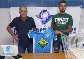 Jesús Moreno Castillo, portavoz de la gestora del club, y Pakole