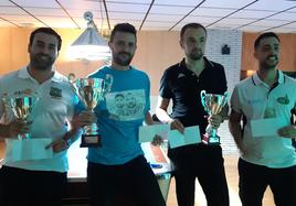 El ganador junto al resto de clasificados