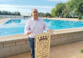 El alcalde ha visitado las instalaciones de la piscina