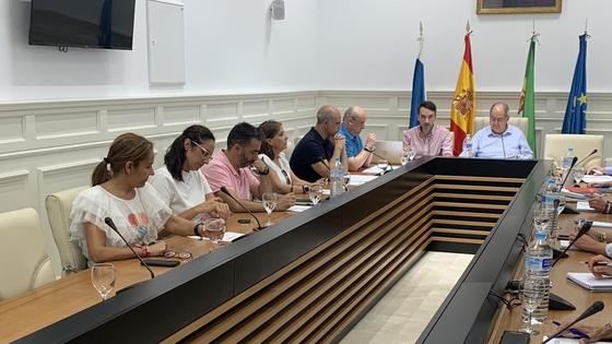 El PSOE critica una subida salarial del Equipo de Gobierno de «un 132%» por las liberaciones
