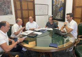 Encuentro mantenido en el Ayuntamiento para presentar su proyecto