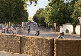 Los pilotos durante uno de los entrenamientos para su prueba