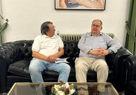 Manuel Fortea junto al alcalde en la presentacióndel evento