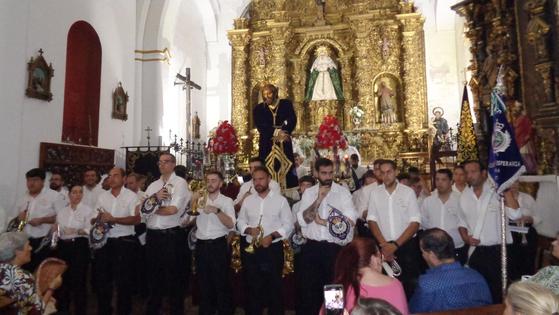 La Banda de Cornetas y Tambores del Nazareno ofreció un concierto en su honor