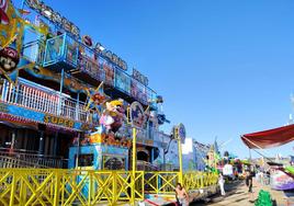 Zona de atracciones de la feria