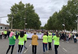 La caminata a su llegada al recinto ferial recibida entre aplausos