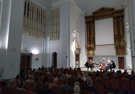 El promer concierto de la templrada celebrado en Santa Marina