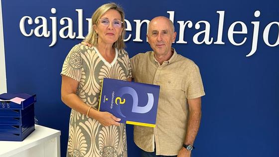 La Escuela Oficial de Idiomas ofrece 10 becas de estudio financiadas por Caja Almendralejo