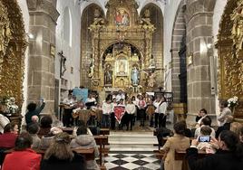 Actuación del Coro de El Castellar
