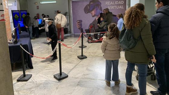 El I Salón del Manga y los Videojuegos llena el pabellón central