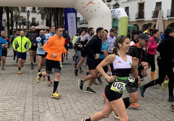 Salida de la carrera desde la Plaza Grande en 2023