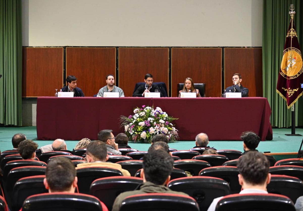 Los jóvenes en las cofradías, tema central de la mesa redonda