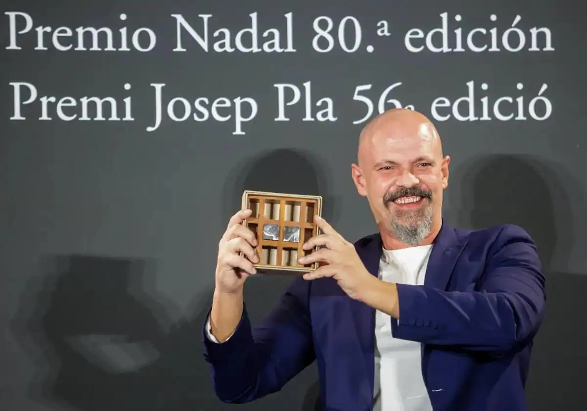 Bajo tierra seca', de César Pérez Gellida, novela ganadora del Premio Nadal  2024