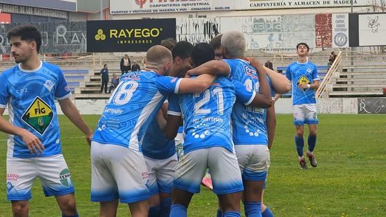 El CD Zafra se mantiene en los últimos puestos a pesar de ganar y empatar en los dos últimos partidos