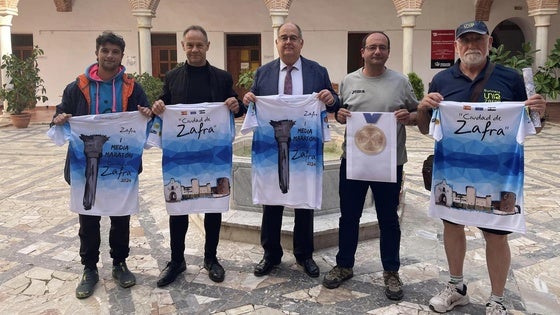 La I Media Maratón 'Ciudad de Zafra' ya tiene su camiseta conmemorativa oficial