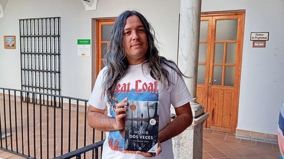 Alejandro Seral presentó su libro 'Morir dos veces' sobre el Alzheimer y la España vaciada