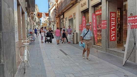 Los comerciantes confían en que las rebajas de verano sean buenas