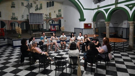 Zafra Violeta y Antifascistas colaborarán en la lucha contra las violencias de género
