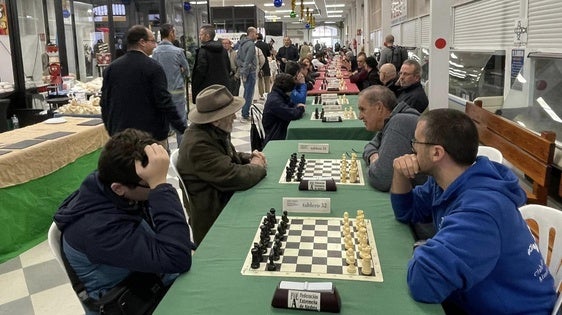 Éxito rotundo del VIII torneo de ajedrez 'Chess and Cheese' de la Feria del Queso Artesano