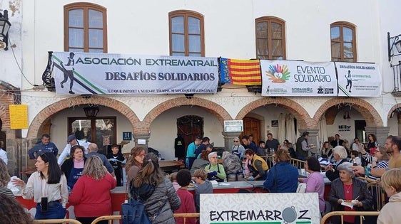 El público se volcó con el evento solidario 'Todos con Valencia', de Extrematrail