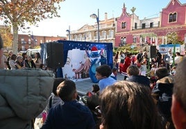 Pequecotillón en la Plaza de España