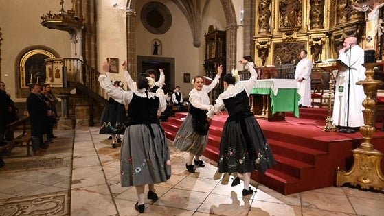 Zafra celebró el día de su Patrona con una misa muy extremeña