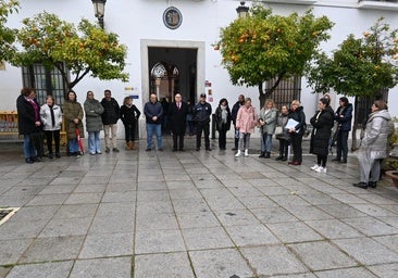 Concentración a las puertas del ayuntamiento