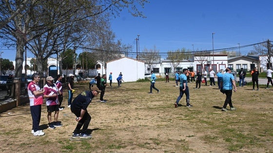 Unos 80 aficionados participaron en el I Torneo de Petanca Feria de Primavera