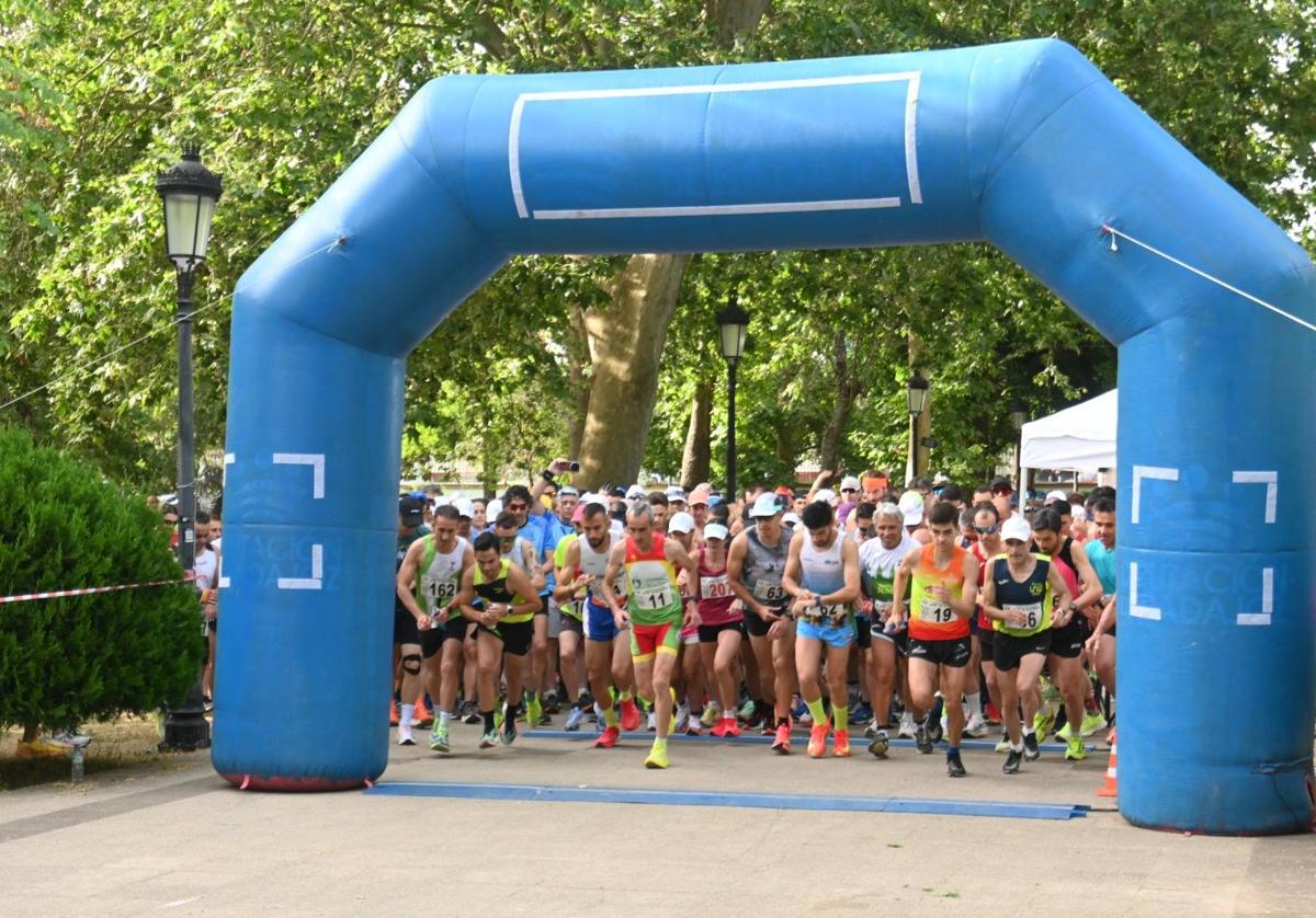 Lázaro Carreño y Patricia Carrasco ganadores absolutos de la II Media Maratón Ciudad de Zafra