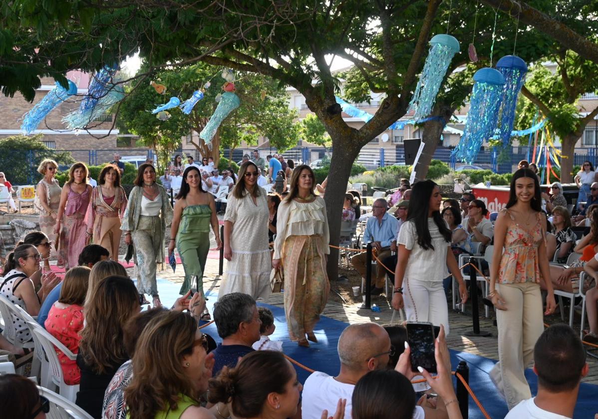 Algunas participantes en el desfile