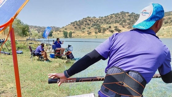 Un total de 30 pescadores participaron en el Concurso de Pesca Deportiva 'San Pedro'