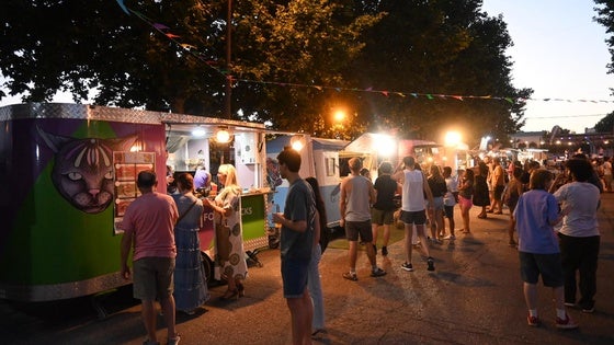 Gastronomía y música se unen en el II Festival Mundial de Foodtrucks