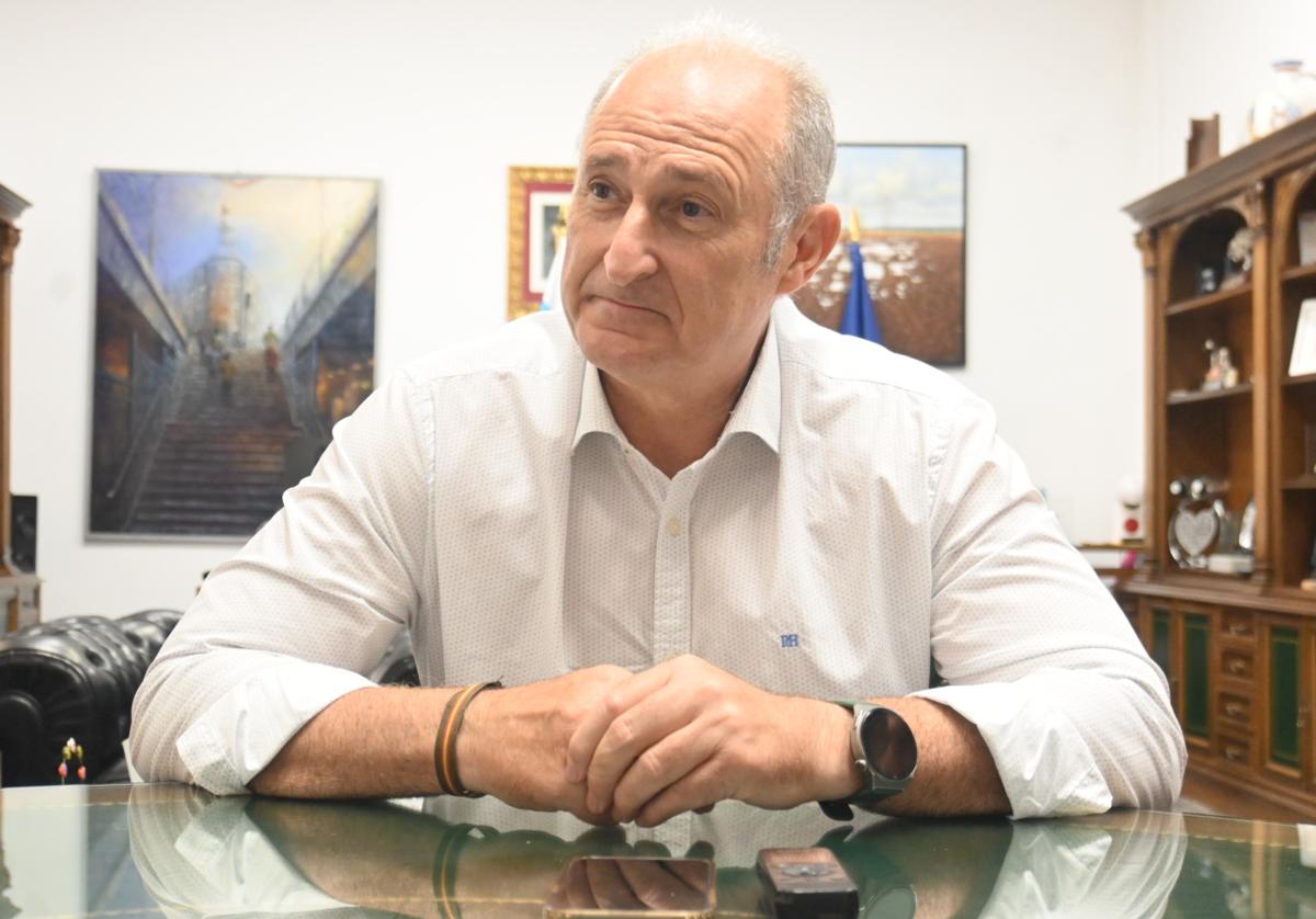 El pregonero de la FIG 2025 durante su presentación