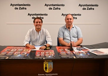 El concejal y el coordinador de la Casa de la Juventud durante la presentación