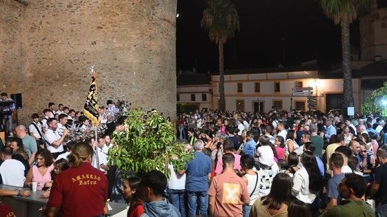La Hermandad del Amarrao celebró su décima velá con muy buen ambiente