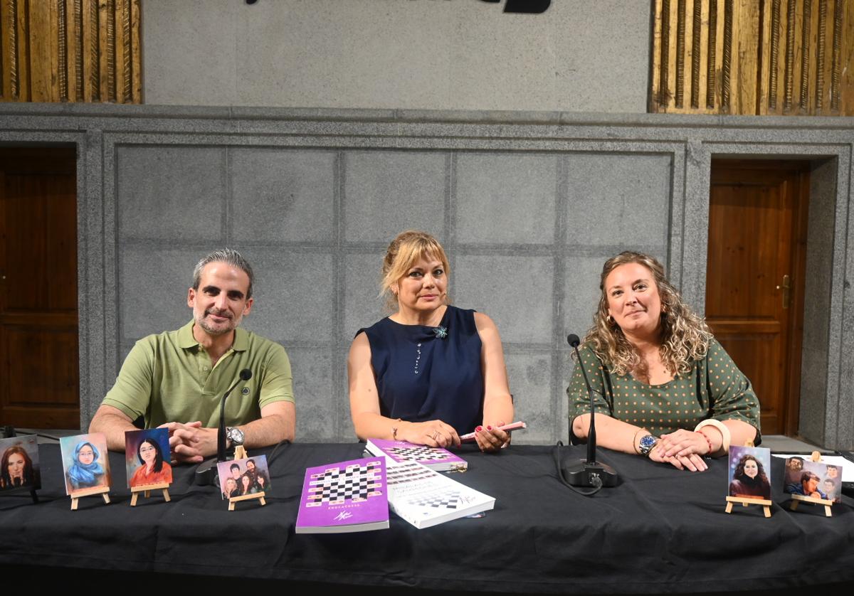Nistal Mayorga junto a la concejala y el presidente de la Agrupación Ruy López