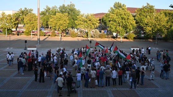 Unas 200 personas clamaron contra el asalto a la flotilla y el genocidio israelí