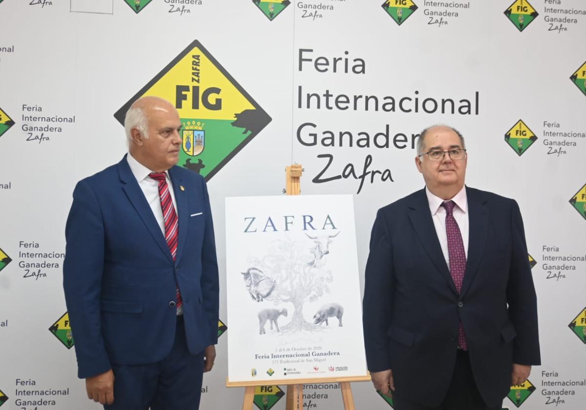 El alcalde y el comisario de Ferias ante el cartel anunciador de la FIG