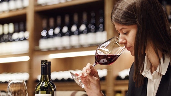 Fundación CB ofrecerá un taller de iniciación a la cata de vinos para adultos