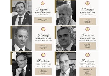 El pregonero junto a los homenajeados en