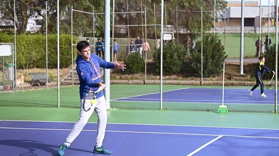La lluvia impidió el normal desarrollo del IV Máster Regional de Tenis del Circuito de Aficionados