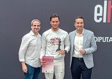 El nuevo fichaje del Ruy López en la entrega del trofeo del torneo